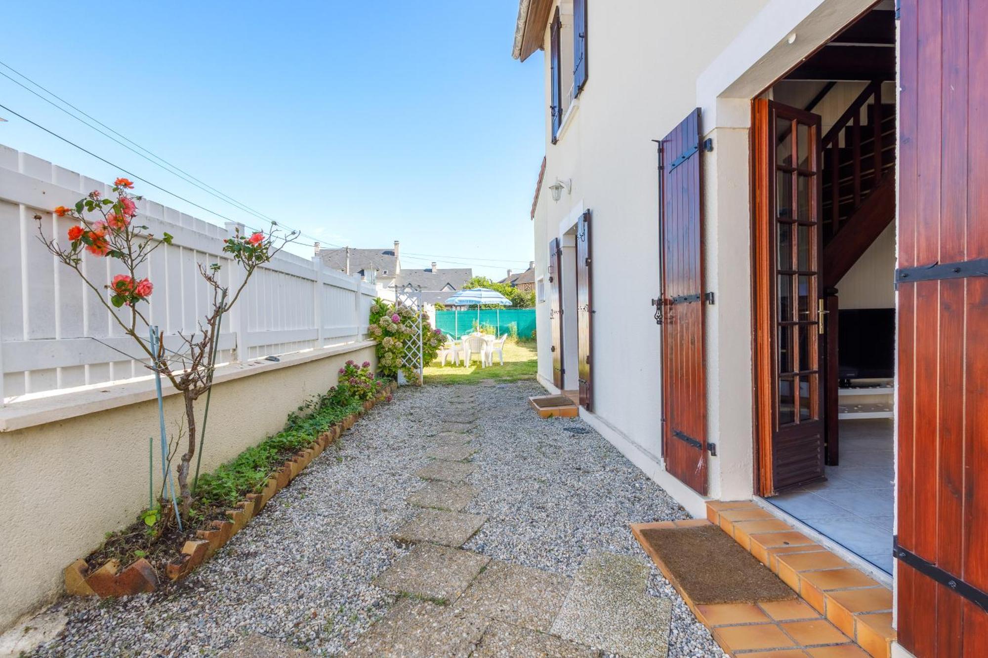 La Maison Cabourgeaise Proche Mer Exterior foto